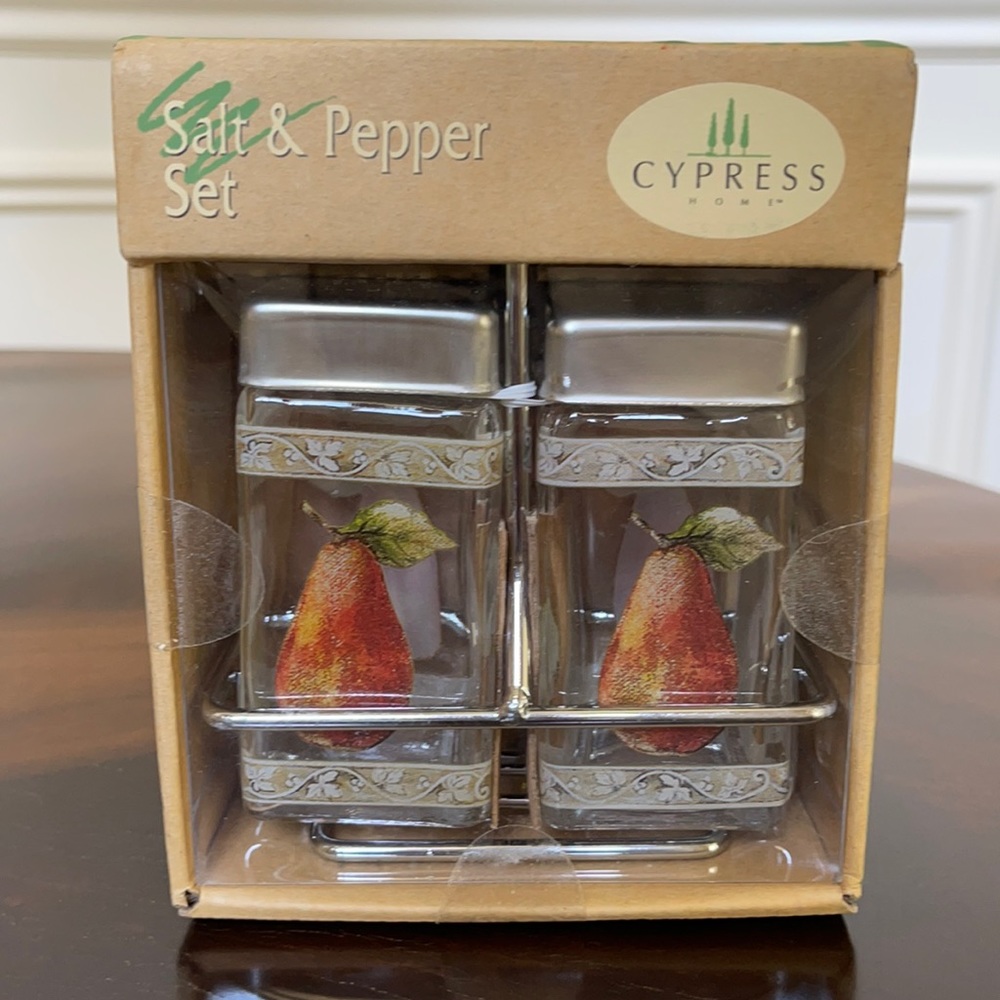 NIB Salt & Pepper Set